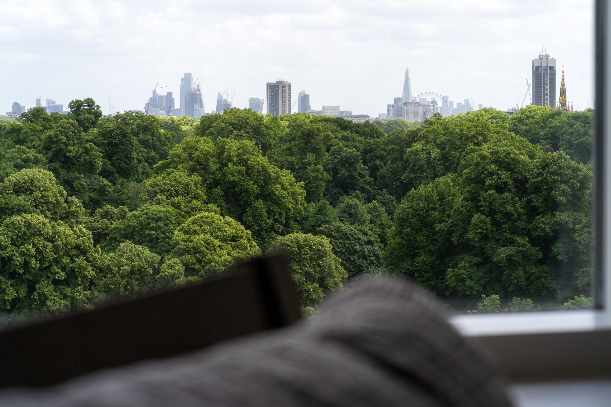 Royal Garden Hotel London Exterior photo