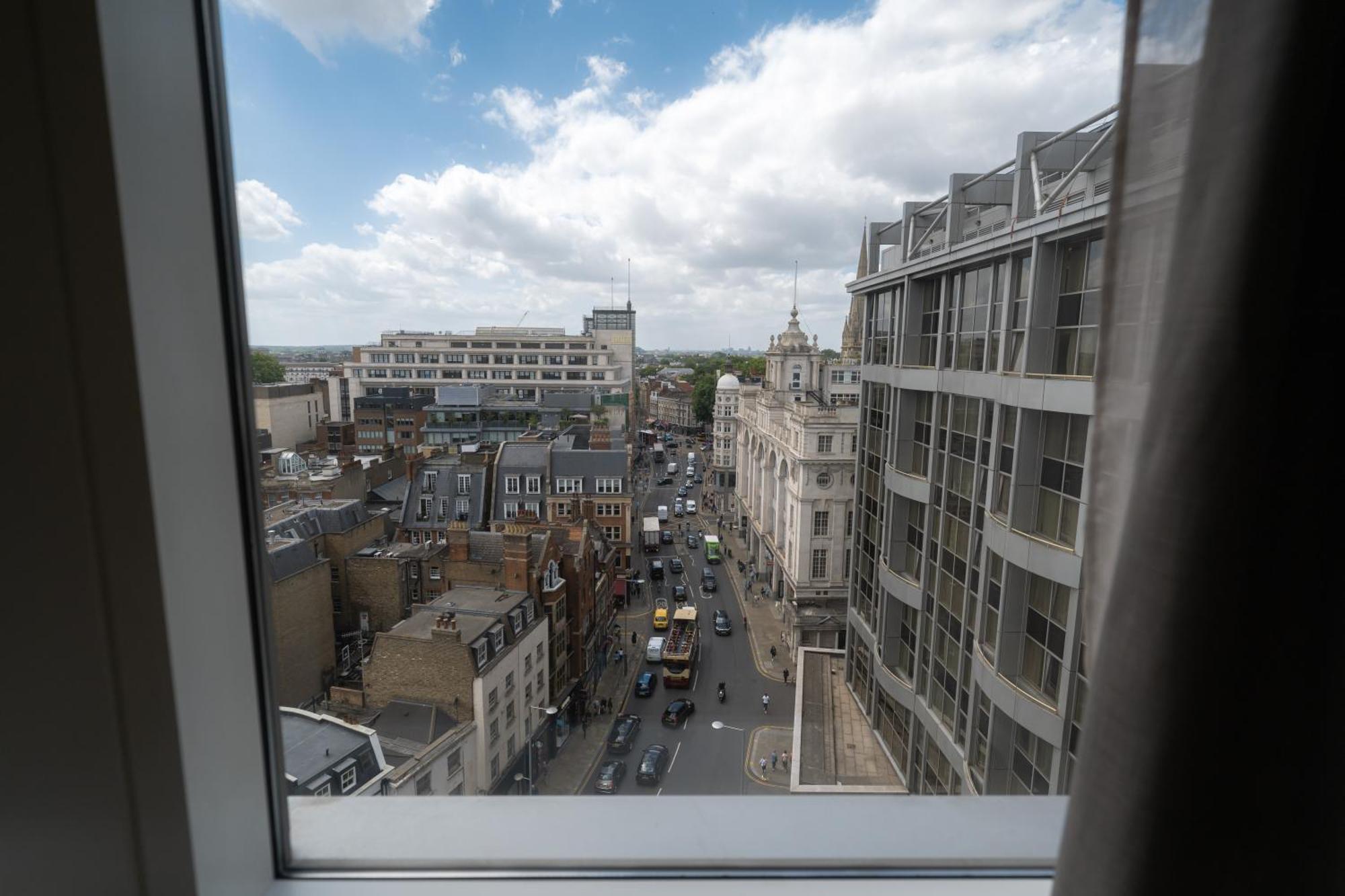 Royal Garden Hotel London Exterior photo